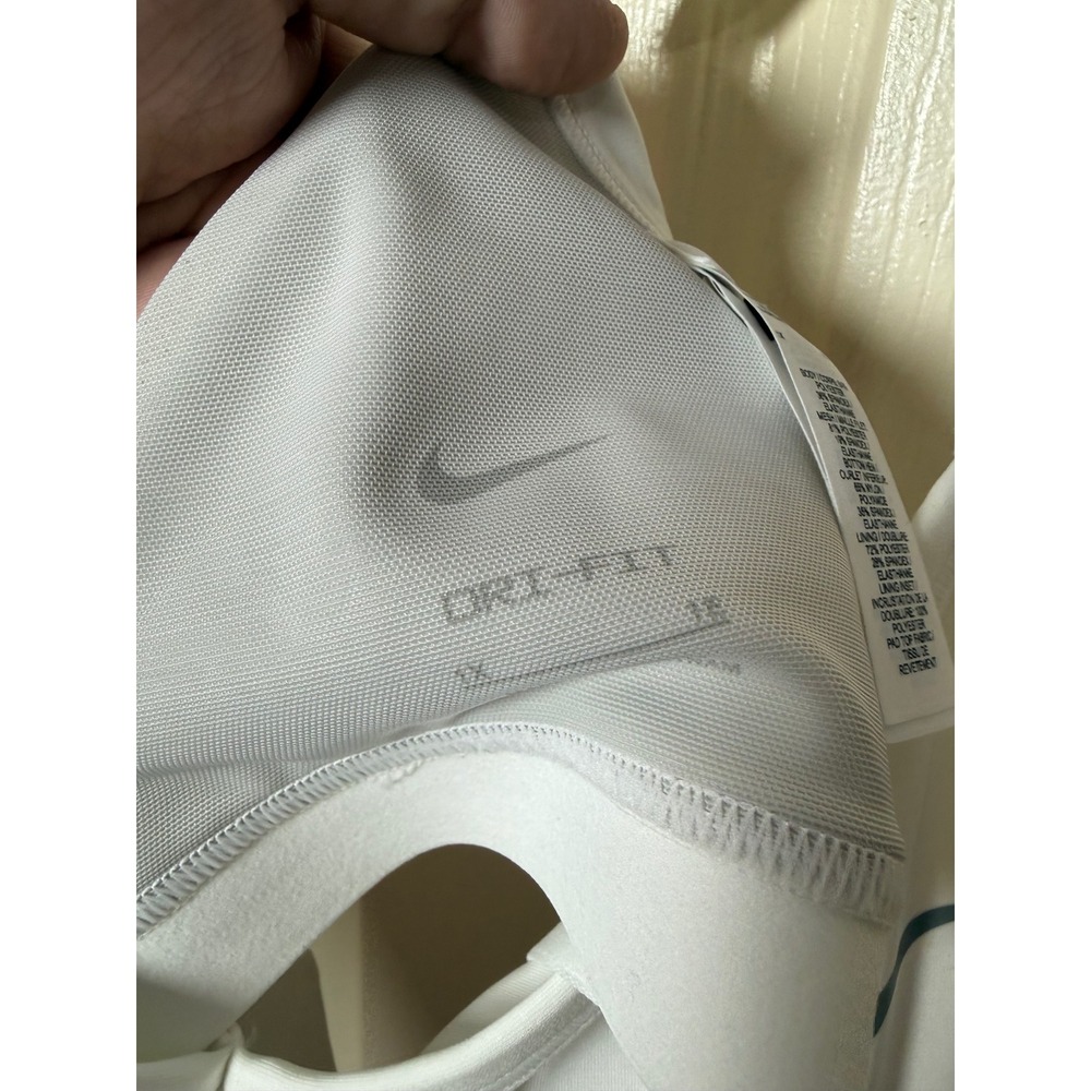 Nike Indy V-Neck Light Support Sports Bra White DN4181-100 Womens 1X - Picture 3 of 10